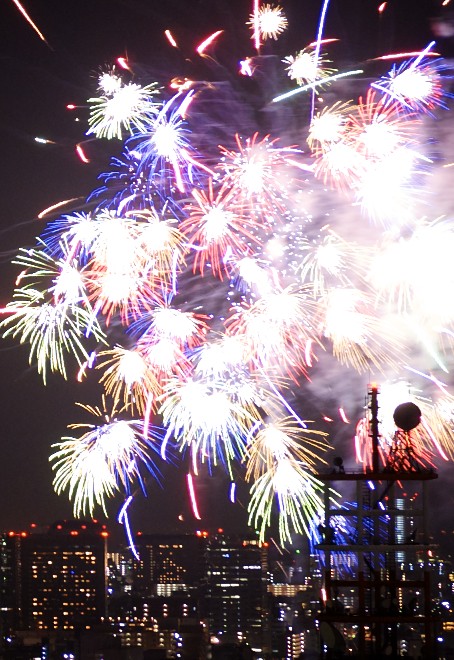 85600-anexplosionofcolors-literally