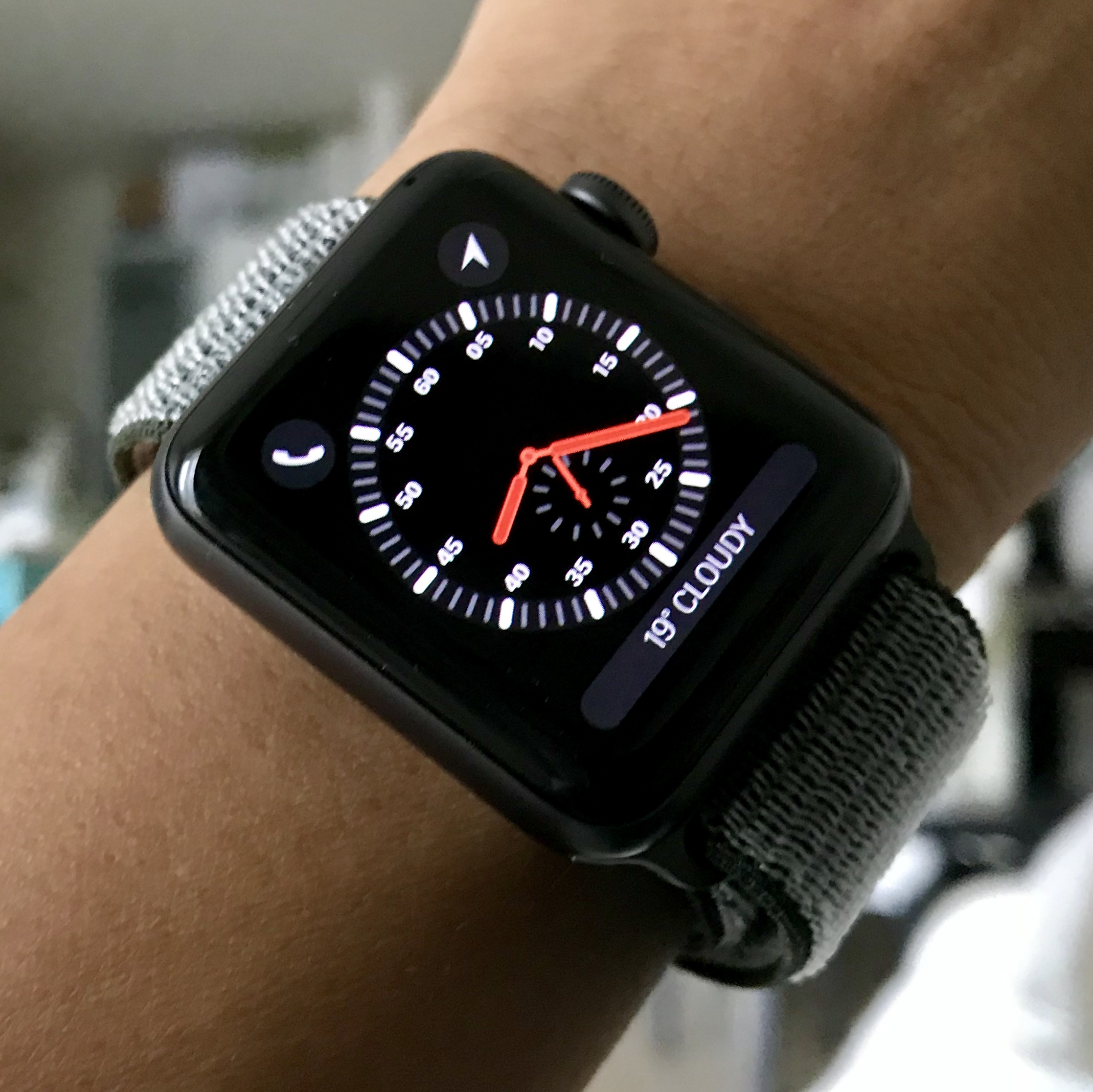 Apple Watch Series 3 GPS + Cellular Version + Dark Olive Sports Band